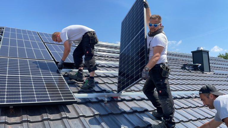 Installion sorgt dafür, dass mehr Solaranlagen auf die Dächer kommen